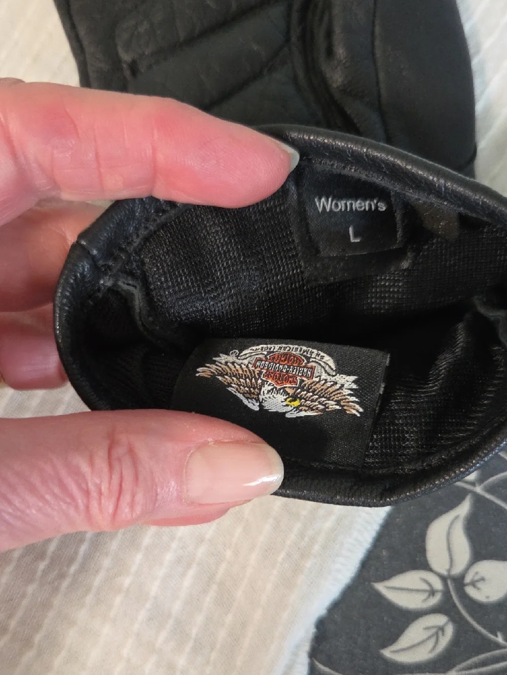 Harley Davidson Riding Gloves - Picture 2 of 3